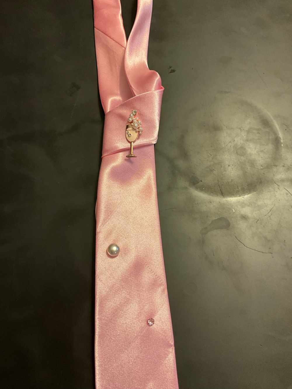 Mademoiselle in Pink - Picture 2 of 4